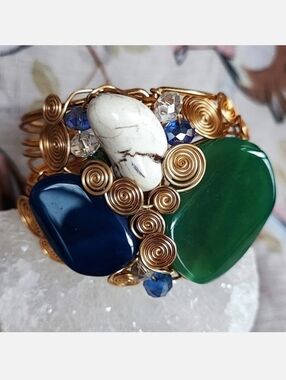 Natural Stone Wire Wrapped Gold Tone Artisan Cuff Crystal Bracelet